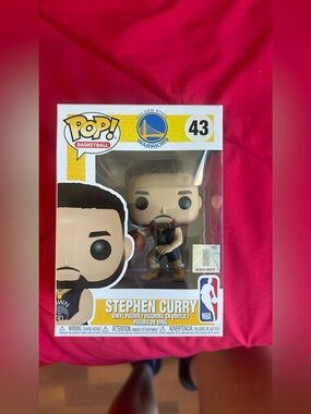 Funko Pop! Stephen Curry - Black and Yellow Warriors Box